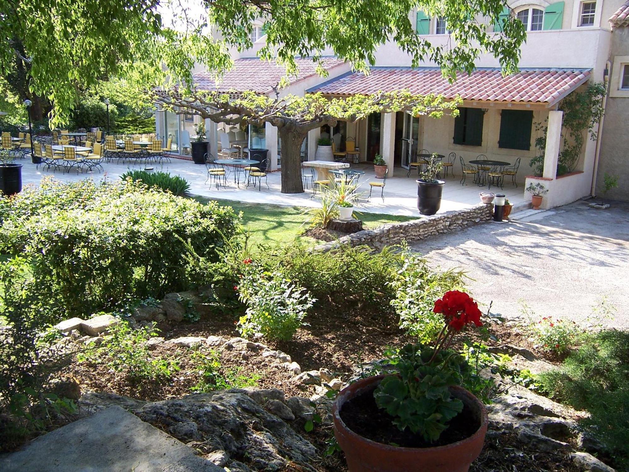 Best Western Le Val Majour Fontvieille Εξωτερικό φωτογραφία